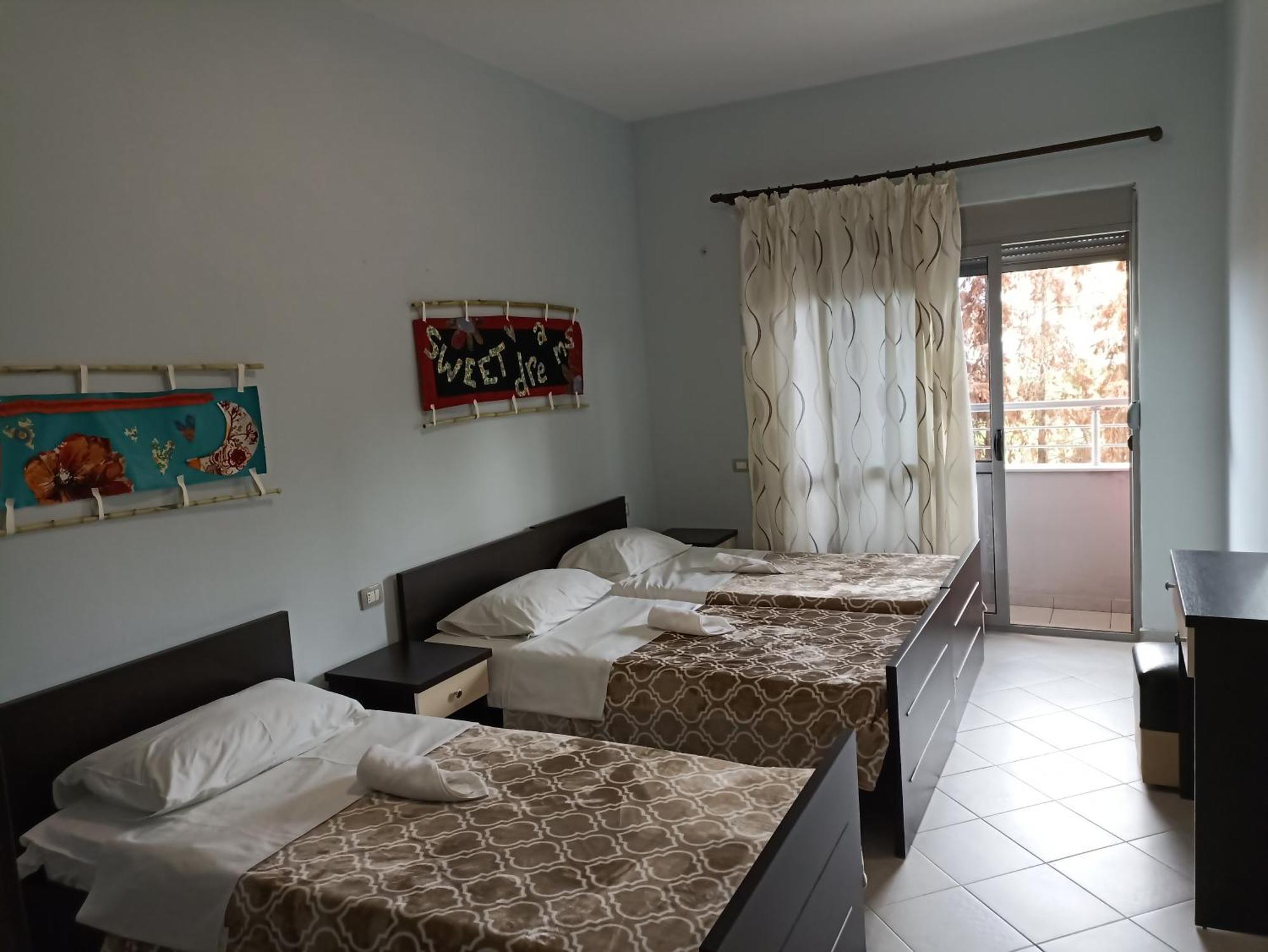 10 Apartmants Olimpia Mir دراس الغرفة الصورة